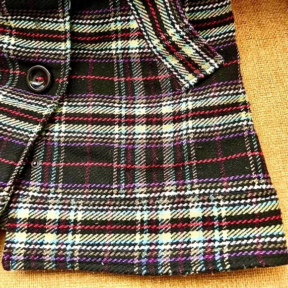 SOLD Vintage Plaid Pea Coat - Picture 8 of 14